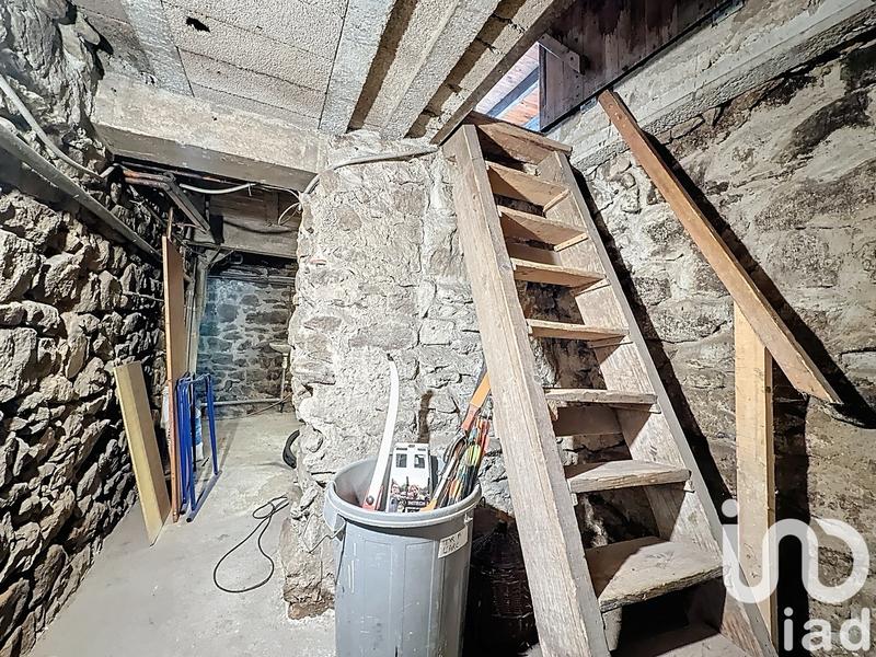 Maison - 214 m² - 7 pièces