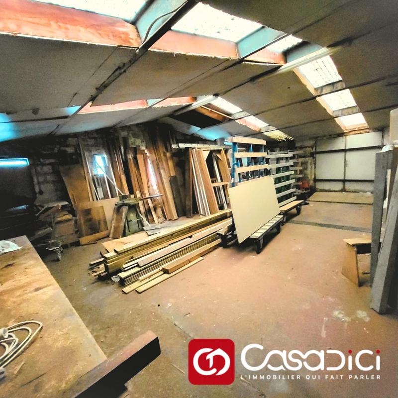 Entrepôt - 1 918 m²