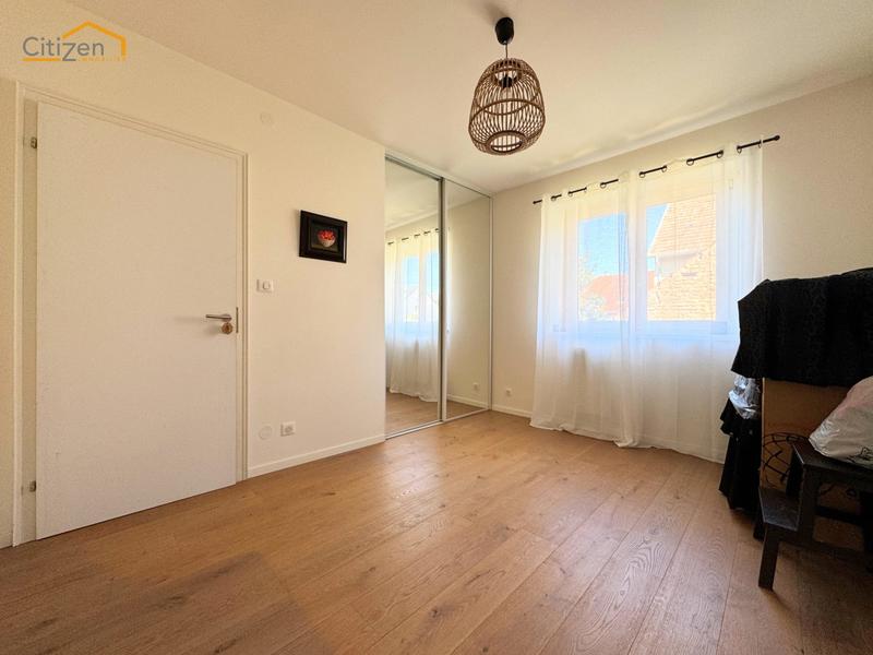 Maison - 200 m² - 6 pièces