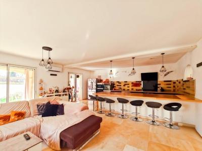 Villa - 160 m² - 4 pièces