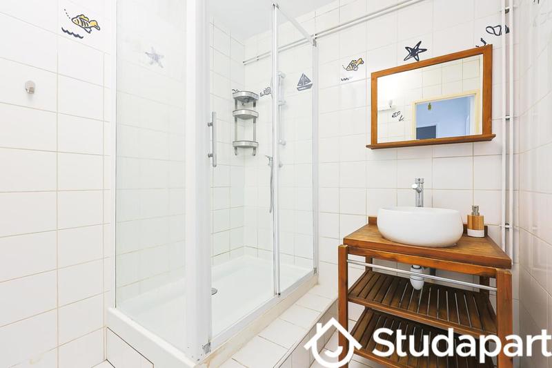 Chambre - 10 m² - 1 pièce