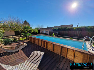 Maison traditionnelle - 171 m² - 5 pièces