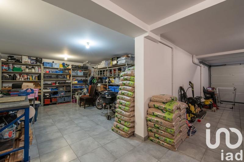 Maison - 220 m² - 7 pièces