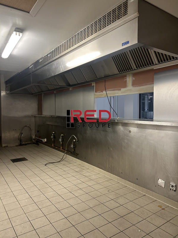 Local commercial - 200 m²