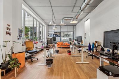 Bureau - 733 m²