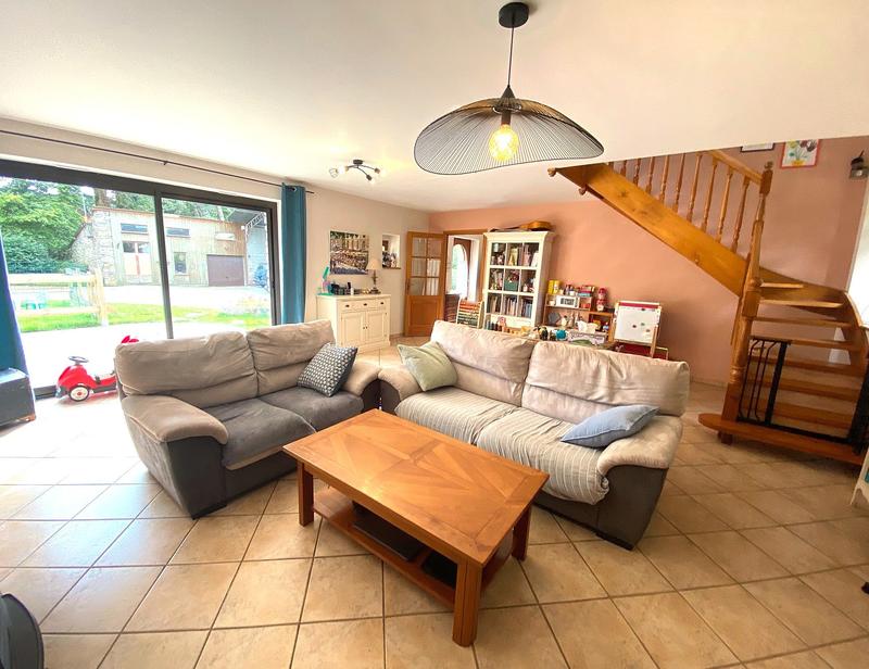 Maison - 180 m² - 8 pièces