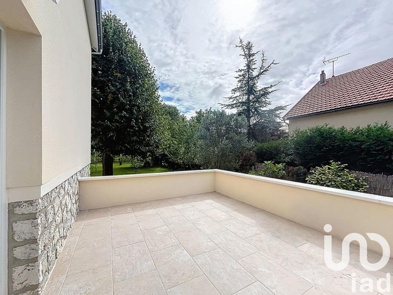 Maison - 122 m² - 5 pièces