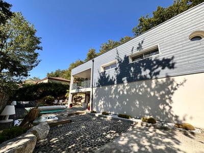 Maison - 150 m² - 7 pièces