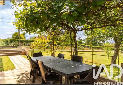 Maison - 147 m² - 6 pièces