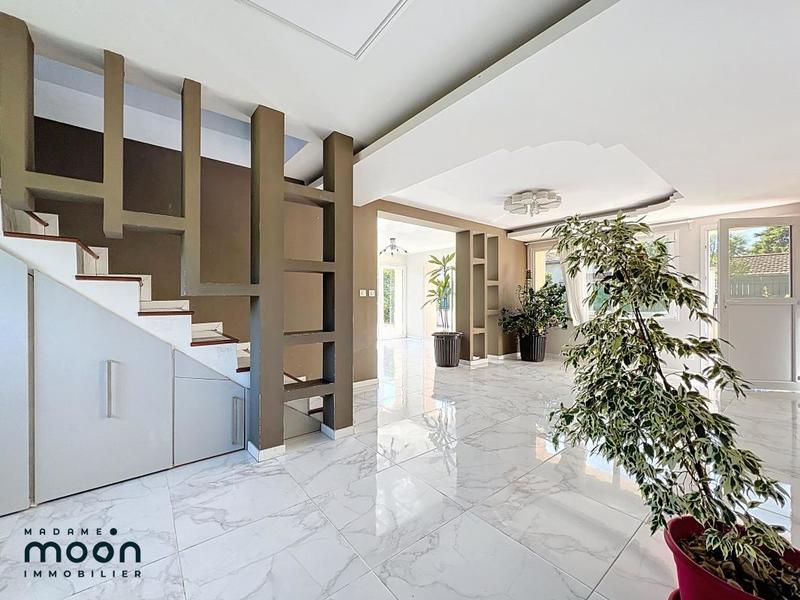 Villa - 173 m² - 6 pièces