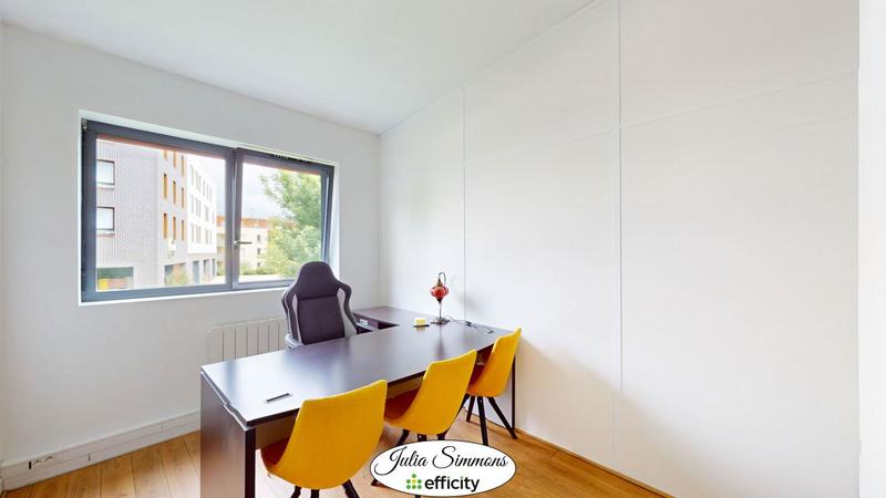 Bureau - 60 m² - 4 pièces