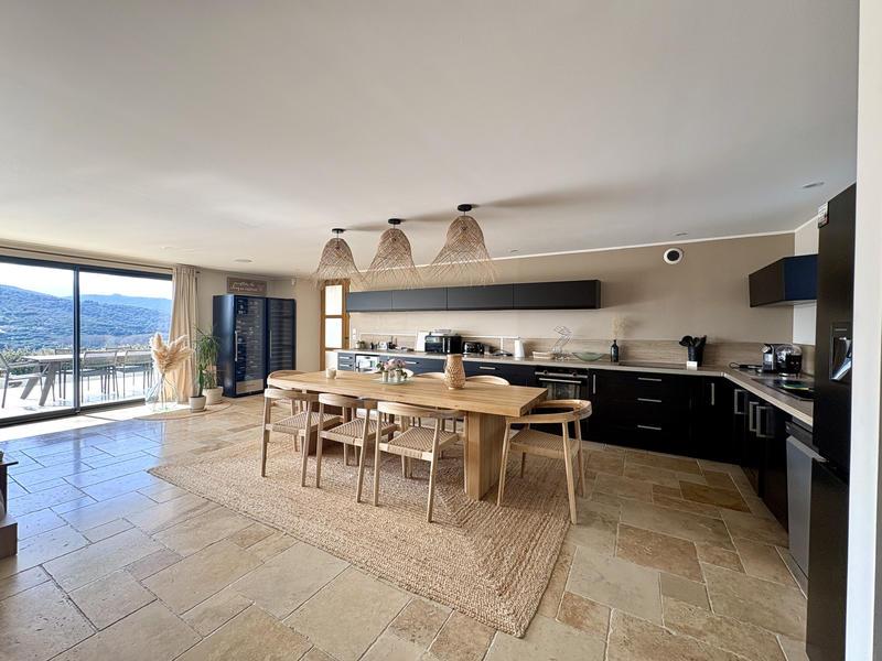 Villa - 160 m² - 4 pièces