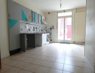 Maison - 84 m² - 4 pièces