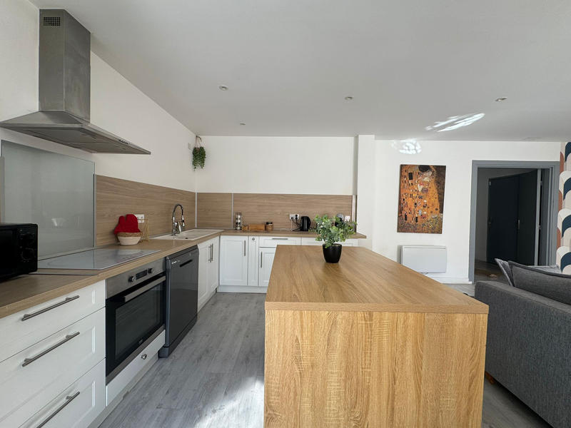 Appartement - 98 m² - 4 pièces