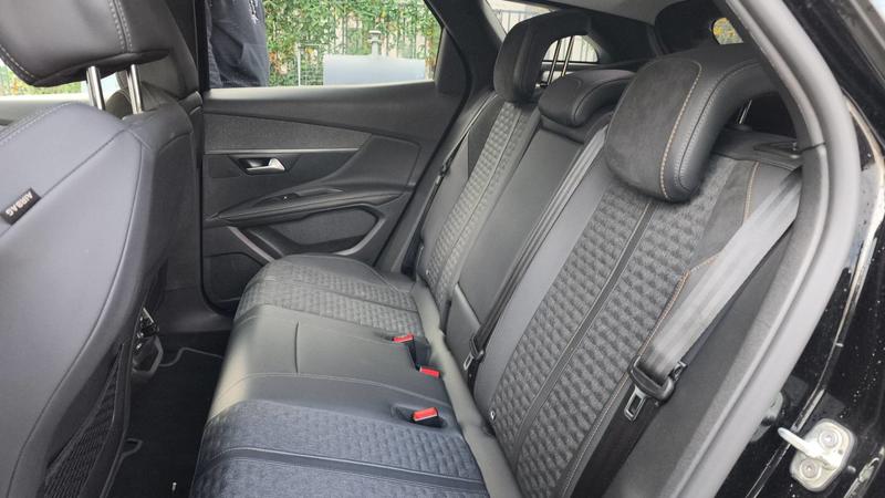 Peugeot 3008 2 1.6 Thp 225 Hybrid e-Eat8 Roadtrip