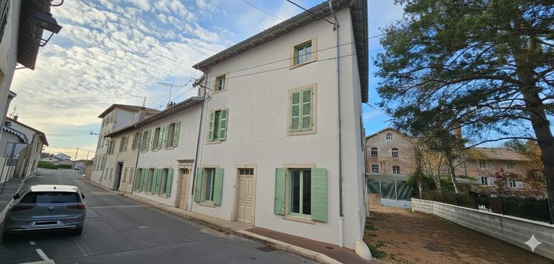 Maison - 270 m² - 7 pièces