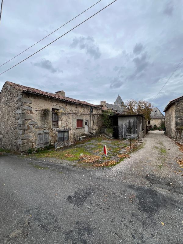 Corps de ferme - 260 m² - 2 pièces