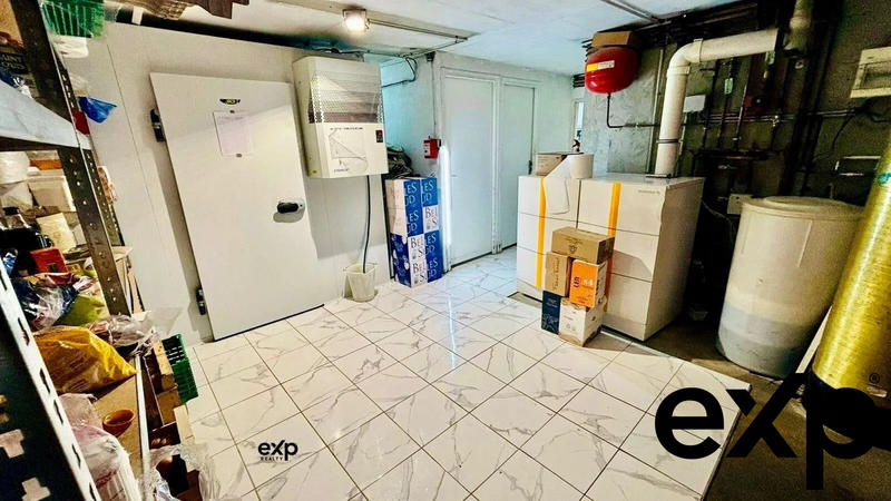 Fonds de commerce - Magasins - 1 118 m²