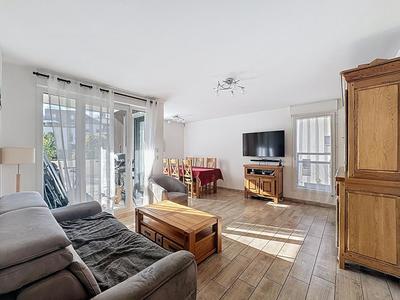 Appartement - 82 m² - 4 pièces