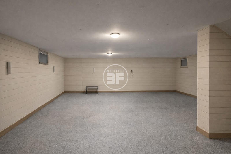 Maison - 211 m² - 8 pièces