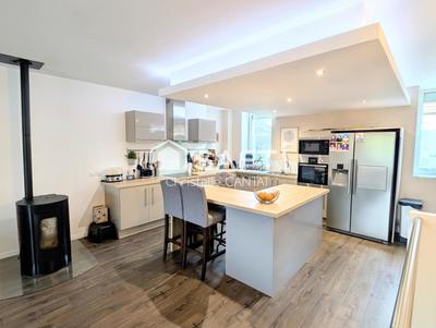 Maison - 145 m² - 5 pièces