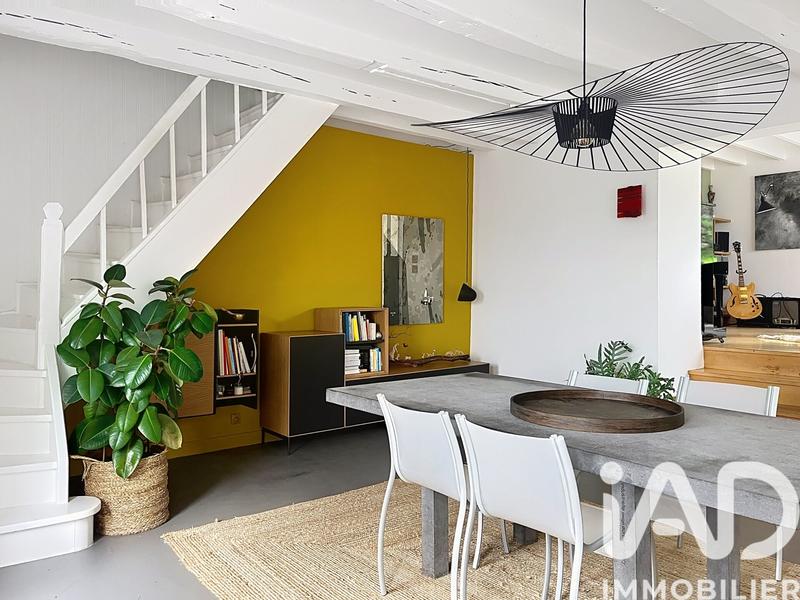 Maison - 151 m² - 6 pièces