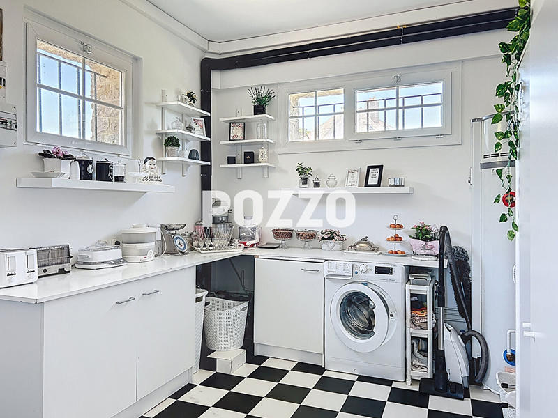 Maison - 189 m² - 7 pièces