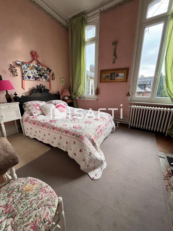 Maison - 353 m² - 10 pièces