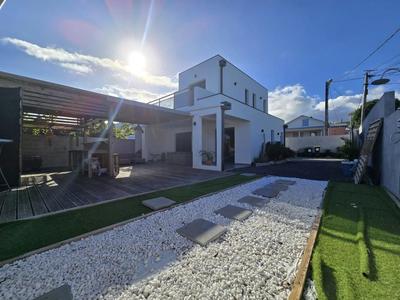 Villa - 100 m² - 4 pièces