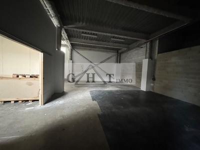 Entrepôt - 390 m²