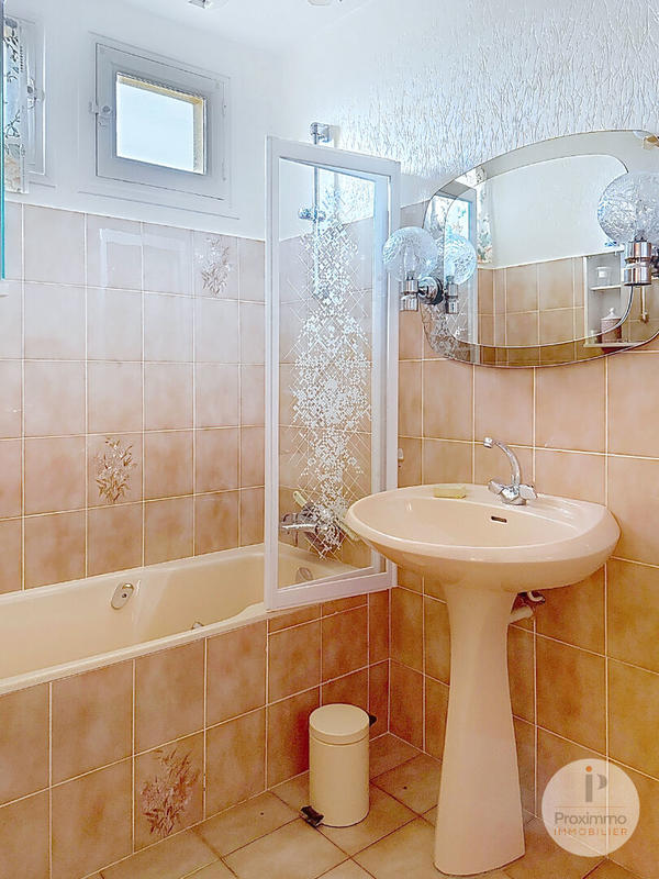 Maison - 82 m² - 5 pièces