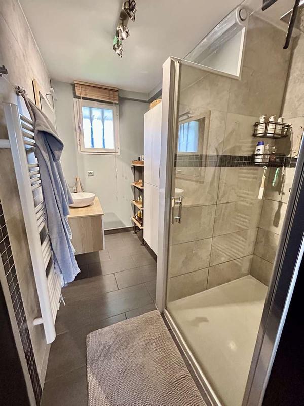 Maison traditionnelle - 130 m² - 8 pièces