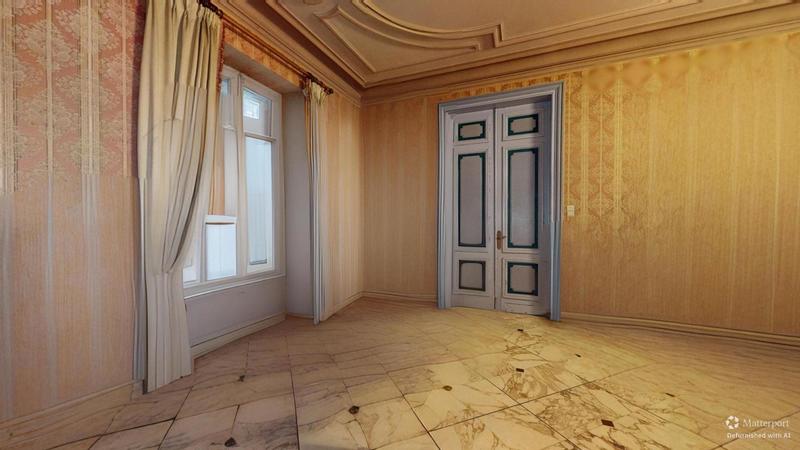 Maison - 250 m² - 7 pièces