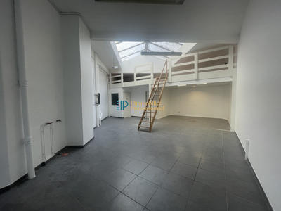 Local commercial - 200 m²