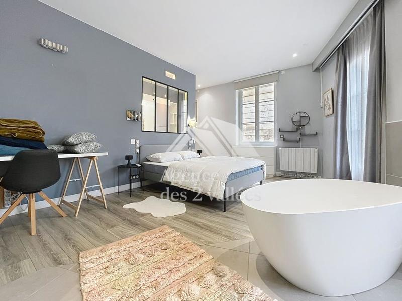 Appartement - 95 m² - 3 pièces