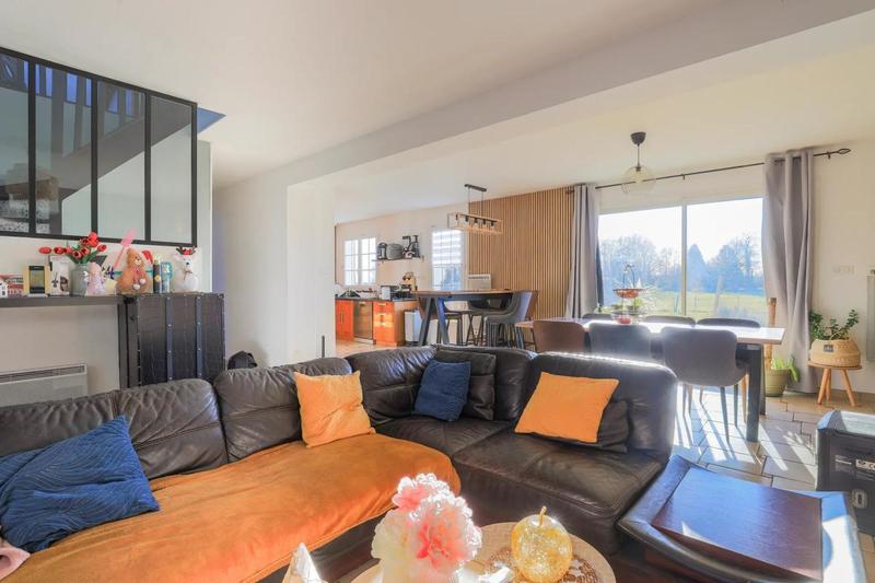 Maison - 122 m² - 7 pièces