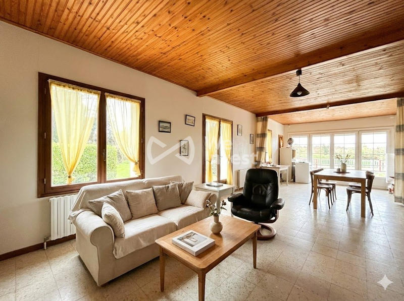 Maison - 226 m² - 7 pièces