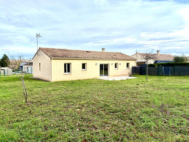 Maison - 90 m² - 4 pièces