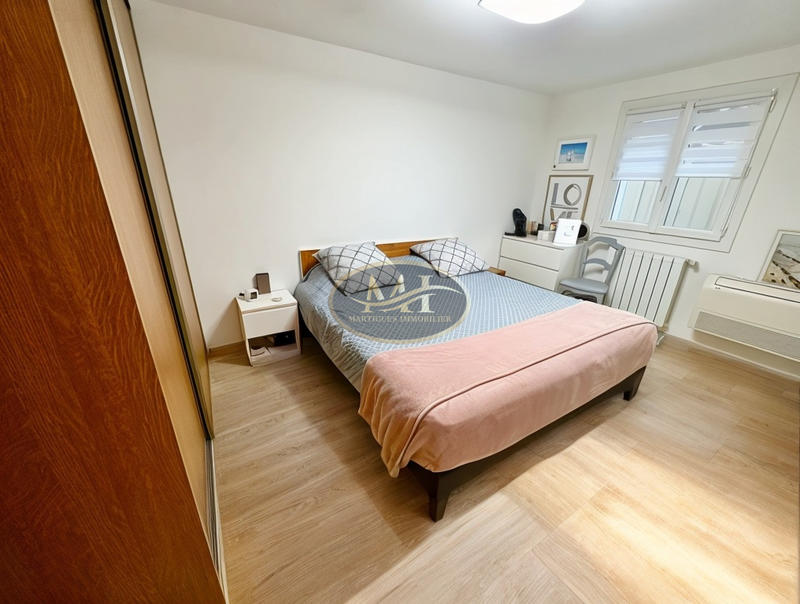 Maison - 200 m² - 5 pièces