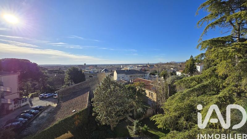 Appartement - 96 m² - 5 pièces