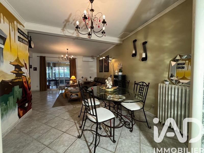 Maison - 166 m² - 6 pièces