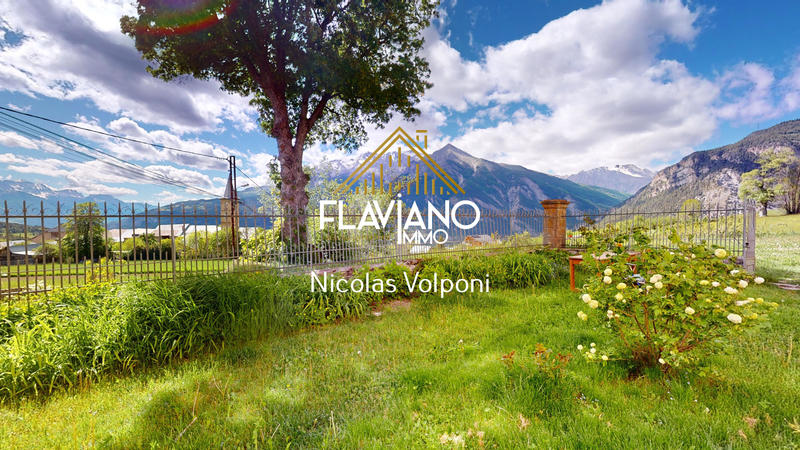 Maison - 205 m² - 7 pièces