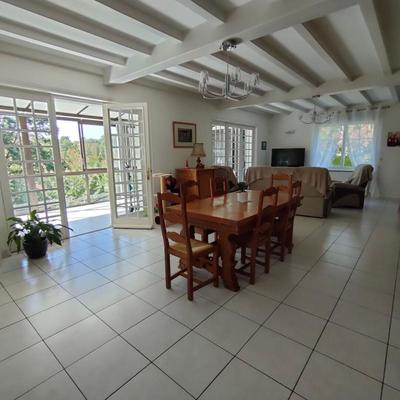 Maison - 177 m² - 8 pièces