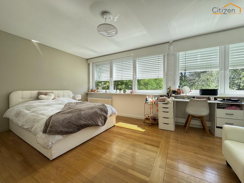 Villa - 212 m² - 6 pièces