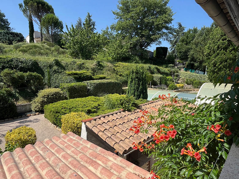 Maison - 186 m² - 7 pièces