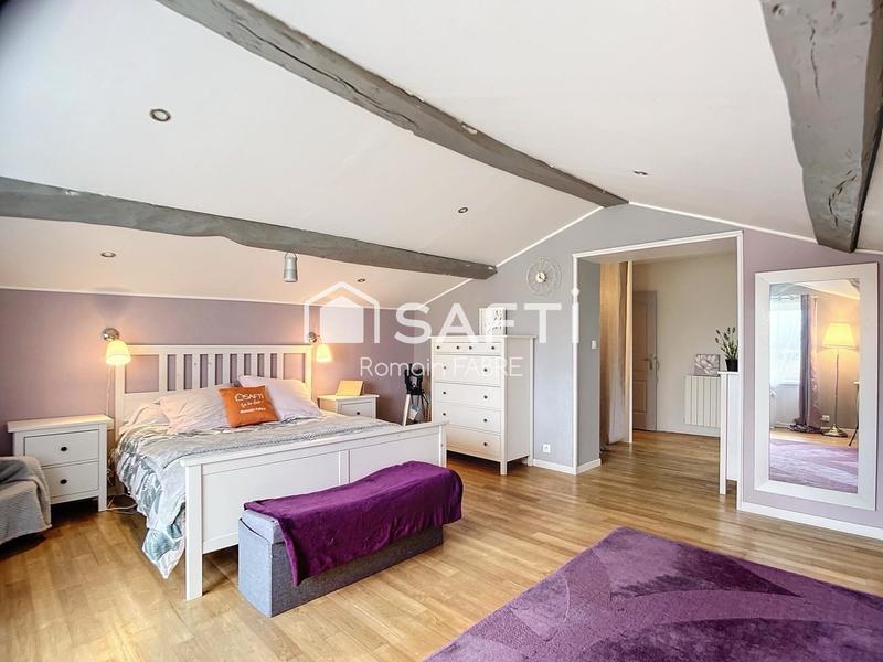 Maison - 280 m² - 8 pièces