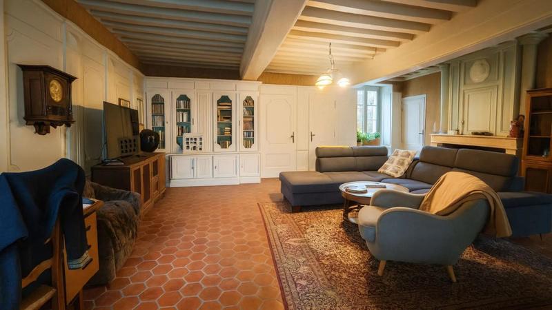 Maison - 300 m² - 10 pièces