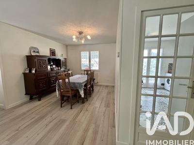 Maison - 122 m² - 5 pièces