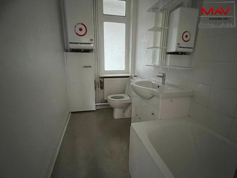 Maison - 210 m² - 8 pièces