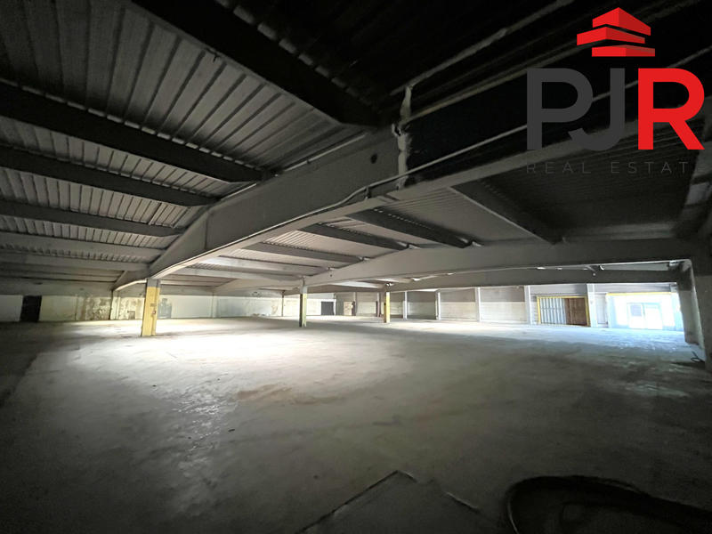 Local d'activités - 440 m²